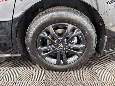 Used 2026 Toyota Sienna XSE image 30