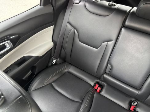 Used 2025 Jeep Compass Limited AWD/4WD image 39