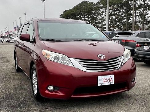 Used 2016 Toyota Sienna image 3