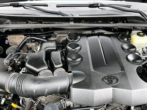 Used 2019 Toyota 4Runner Limited image 35