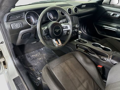 Used 2019 Ford Mustang Coupe image 23