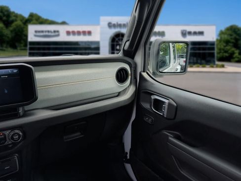 Used 2024 Jeep Gladiator Sport AWD/4WD image 33