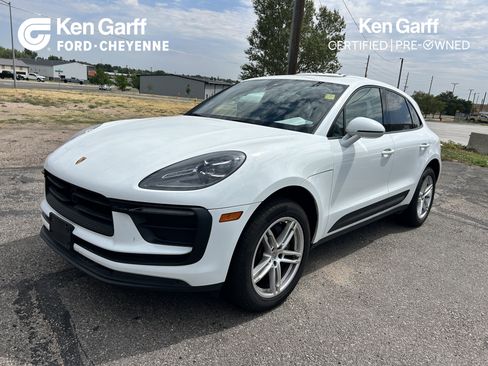 Used 2024 Porsche Macan AWD/4WD image 1
