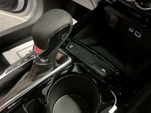 New 2026 Chevrolet Trax RS w/ Sunroof Package FWD image 19