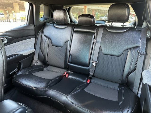 Used 2024 Jeep Compass Latitude AWD/4WD image 28