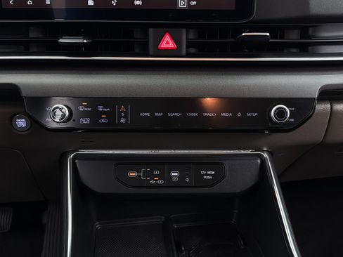 Certified 2025 Kia Carnival EX FWD image 24