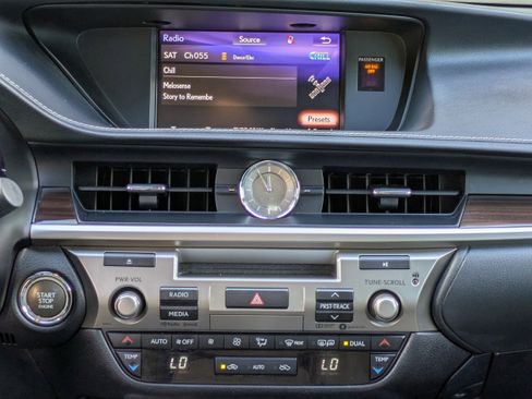 Used 2018 Lexus ES 350 image 14