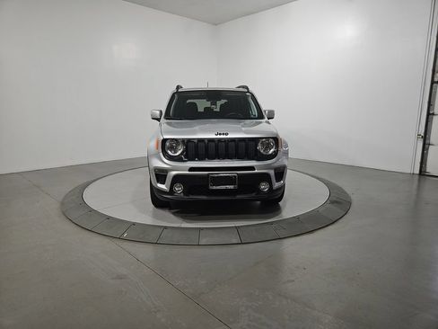 Used 2019 Jeep Renegade Altitude w/ UConnect 8.4 Nav Group AWD/4WD image 9