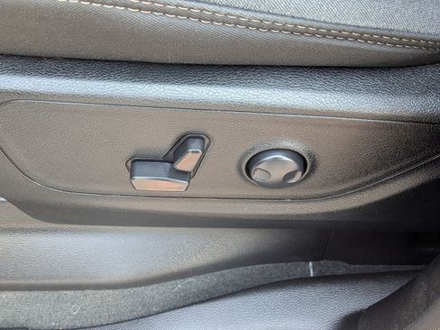 Used 2023 RAM 1500 Big Horn AWD/4WD image 18