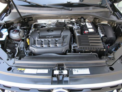 Used 2020 Volkswagen Tiguan SE R-Line AWD/4WD image 50