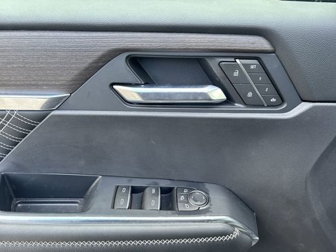 Used 2025 GMC Acadia Denali w/ LPO, All-Weather Package image 16