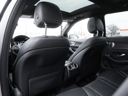 Used 2020 Mercedes-Benz GLC 300 4MATIC image 24