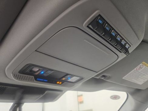 Certified 2025 Ford F350 XLT AWD/4WD image 25