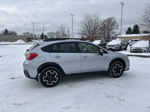 Used 2014 Subaru Crosstrek 2.0i Premium w/ Moonroof Package image 4