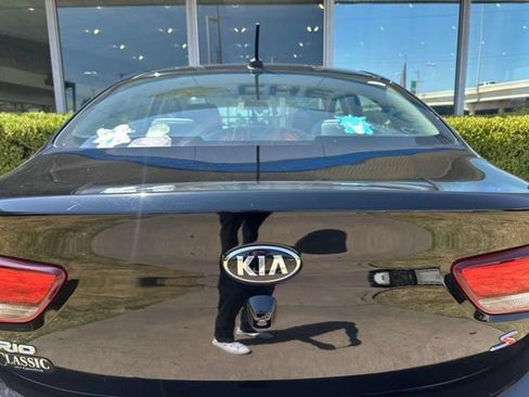 Used 2021 Kia Rio S FWD image 8