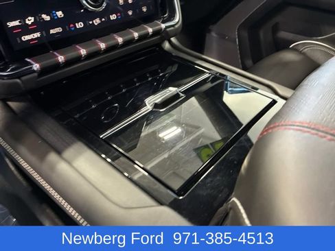 Used 2025 GMC Yukon XL AT4 Ultimate w/ LPO, AT4 Appearance Package AWD/4WD image 25