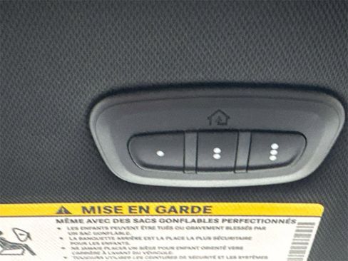 New 2026 Chrysler Pacifica Limited image 23