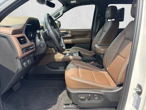 Used 2024 Chevrolet Tahoe High Country w/ Advanced Technology Package AWD/4WD image 10