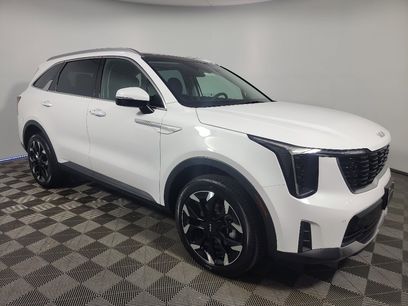 Certified 2025 Kia Sorento EX w/ Panoramic Sunroof Package