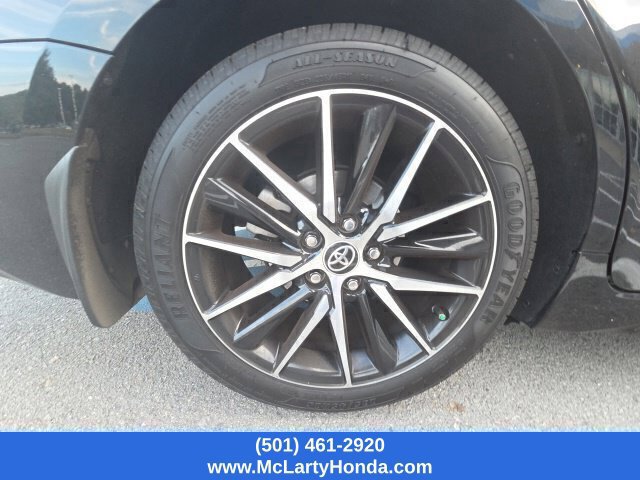Used 2023 Toyota Camry SE FWD image 5