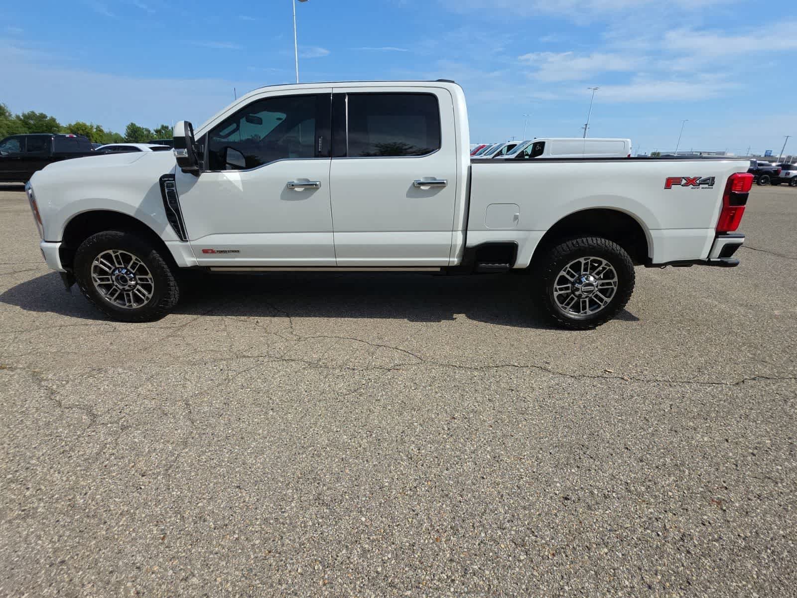 Used 2023 Ford F250 Limited w/ FX4 Off-Road Package AWD/4WD image 15