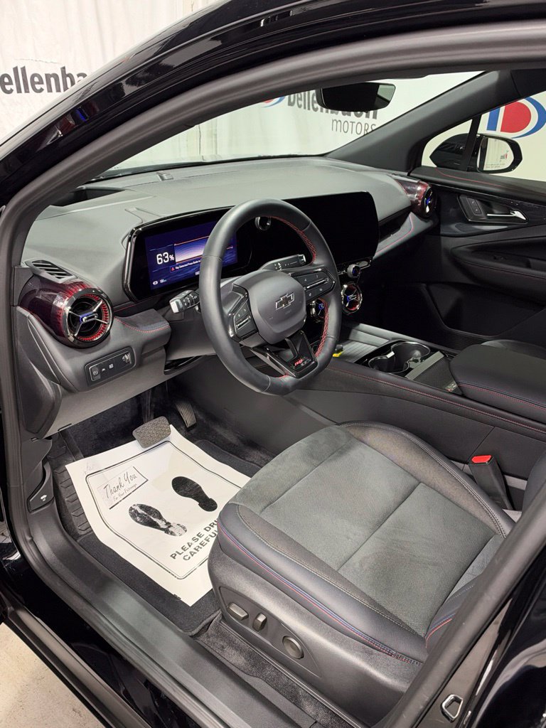 Used 2024 Chevrolet Equinox EV RS AWD/4WD image 12