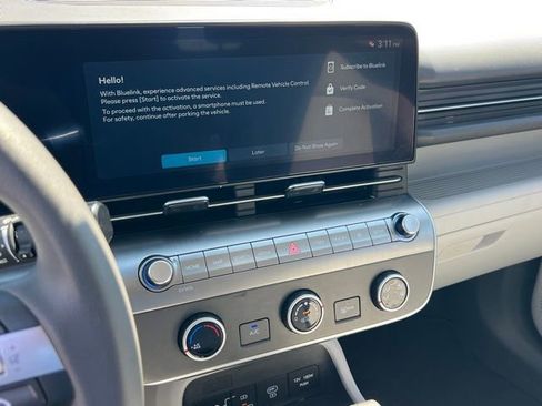 Certified 2025 Hyundai Kona SE AWD/4WD image 19