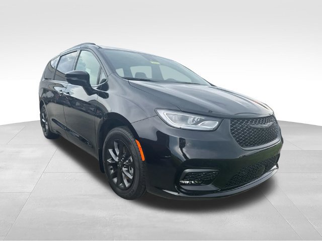 New 2025 Chrysler Pacifica Select w/ Fav Edition Package FWD image 3