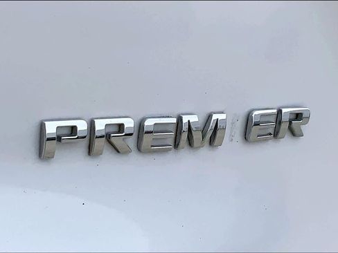 Used 2020 Chevrolet Blazer Premier FWD image 10