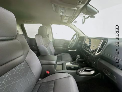 Certified 2025 Nissan Frontier SV w/ SV Convenience Package RWD image 28