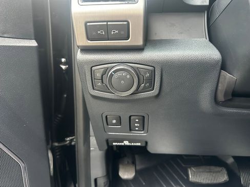 Used 2022 Ford F250 Platinum w/ FX4 Off-Road Package image 58