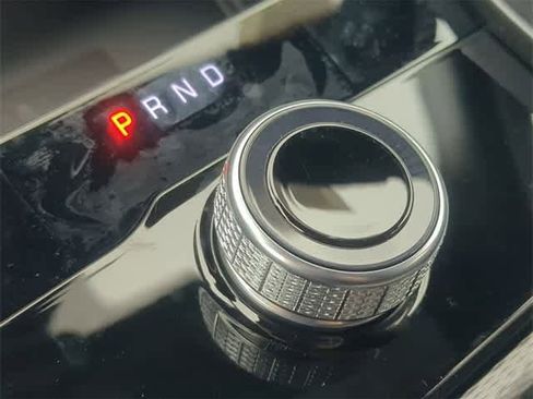 New 2025 Jeep Grand Cherokee Altitude image 32