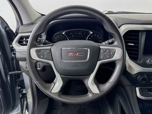 Used 2023 GMC Acadia SLE w/ Driver Convenience Package image 12