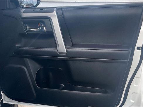 Used 2022 Toyota 4Runner SR5 Premium image 29