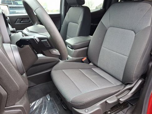 Used 2025 Chevrolet Colorado Trail Boss image 12