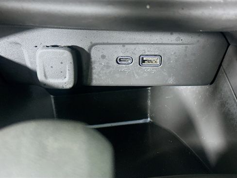Used 2024 Chevrolet Trax LS FWD image 25