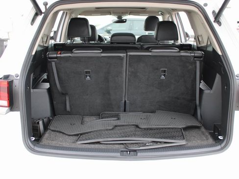 Certified 2021 Volkswagen Atlas SEL Premium image 32