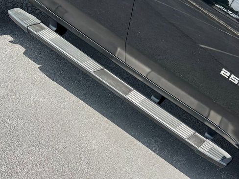 Used 2024 Chevrolet Silverado 2500 ZR2 w/ Technology Package image 19