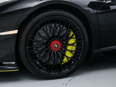 Used 2015 Lamborghini Aventador LP 720-4 50th Anniversario AWD/4WD image 18