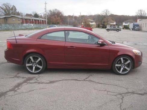 Used 2011 Volvo C70 T5 FWD image 4