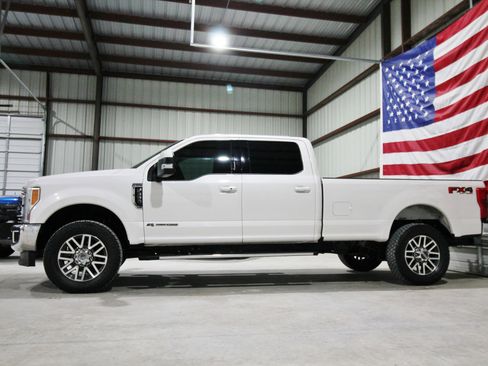 Used 2017 Ford F350 Lariat w/ Lariat Ultimate Package image 5