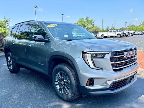 Used 2025 GMC Acadia Elevation w/ LPO, Floor Liner Package FWD image 9