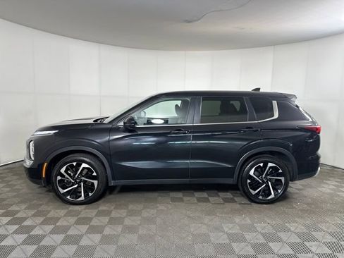 Used 2024 Mitsubishi Outlander SE image 6