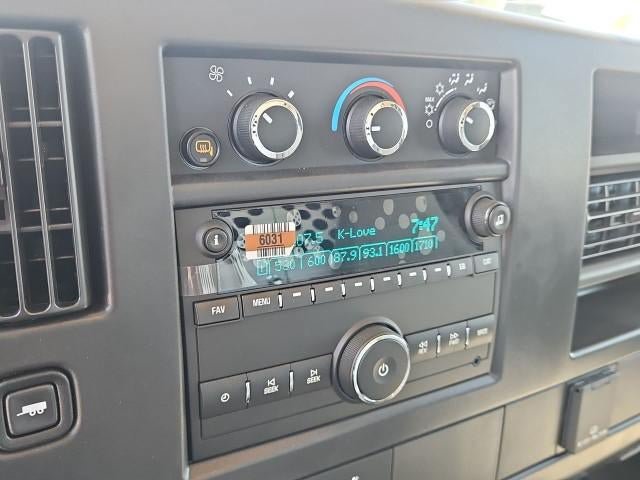 New 2026 Chevrolet Express 2500 Extended w/ Communications Package RWD image 13