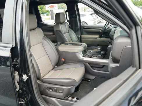 Used 2022 Chevrolet Silverado 1500 ZR2 w/ Technology Package AWD/4WD image 13