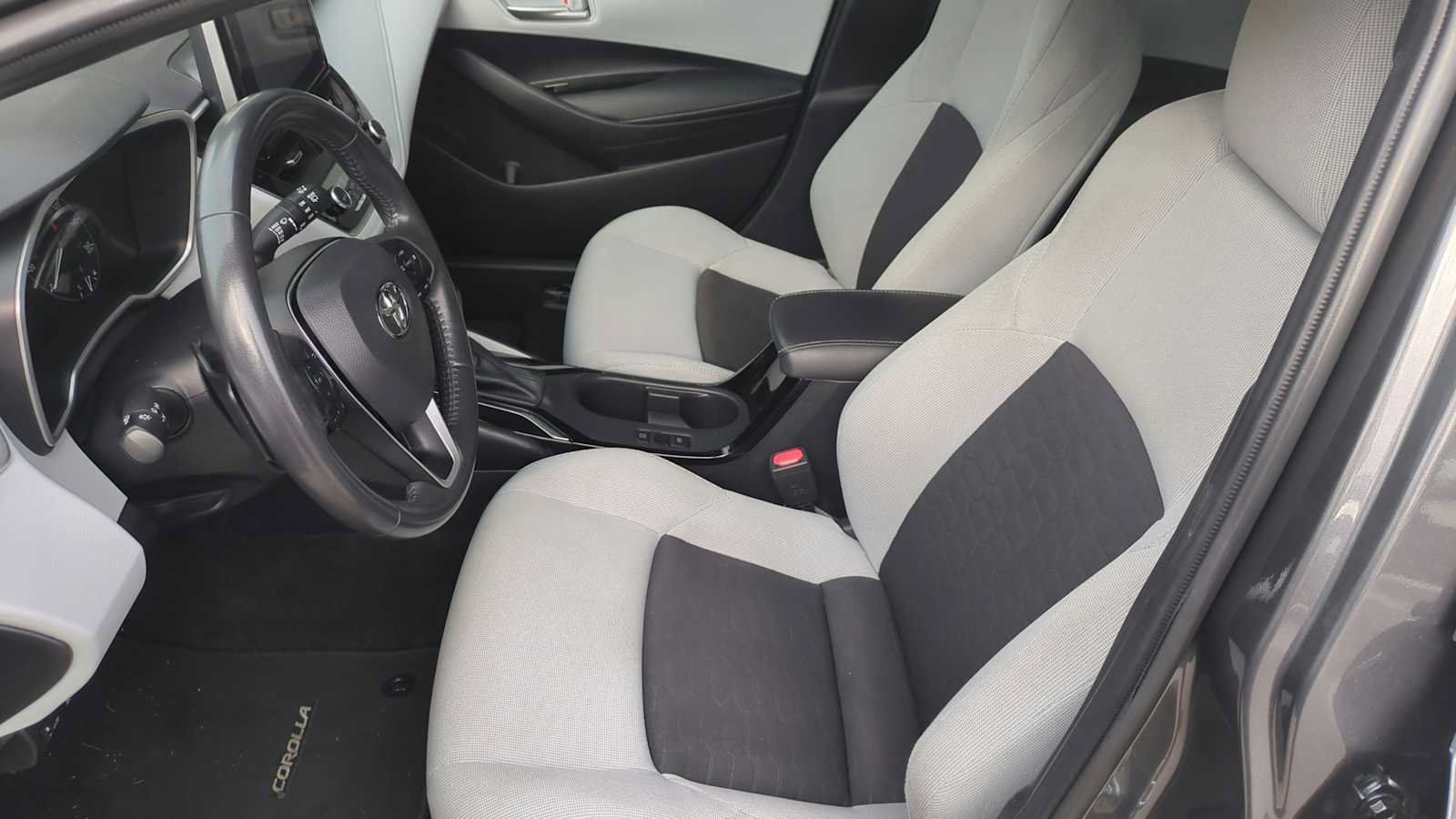 Used 2024 Toyota Corolla SE FWD image 12