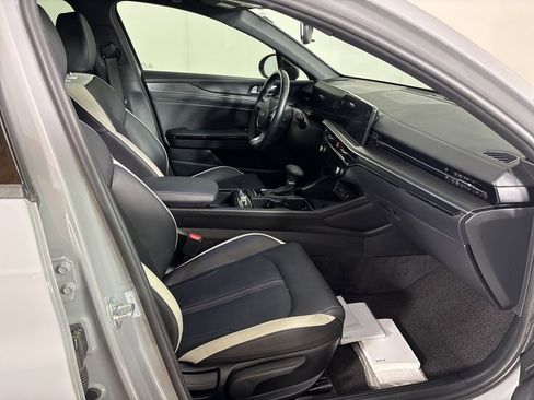 Used 2025 Kia K5 GT-Line w/ GT-Line Premium Package image 13