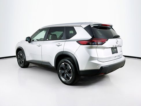 Used 2025 Nissan Rogue SV image 5