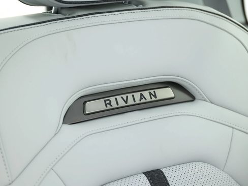 Used 2024 Rivian R1S Adventure AWD/4WD image 88