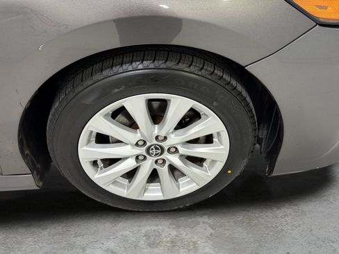 Used 2020 Toyota Camry LE w/ Convenience Package FWD image 24